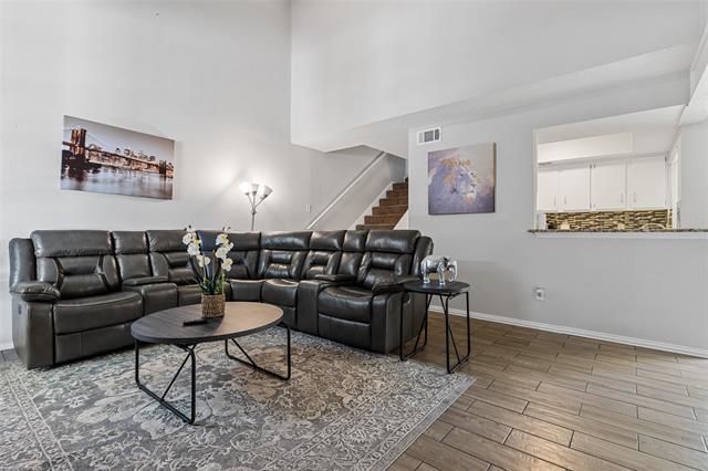 2104 Via Balboa in Carrollton, TX - Building Photo - Building Photo