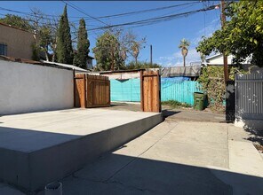 611 Belmont Ave in Los Angeles, CA - Building Photo - Building Photo