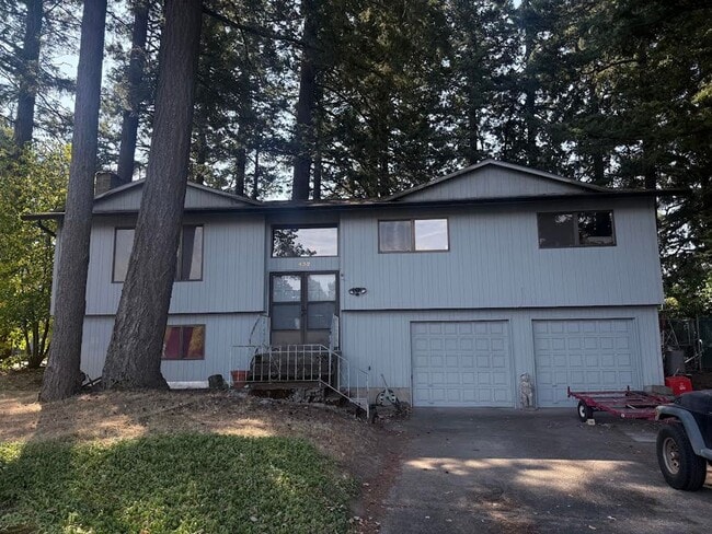 property at 432 SW 8th Cir