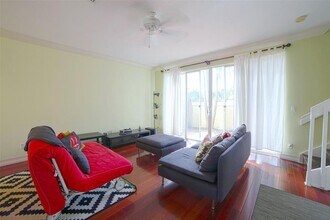 836 SE 4th Ct in Deerfield Beach, FL - Foto de edificio - Building Photo