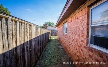 7807 Avenue X in Lubbock, TX - Building Photo - Building Photo