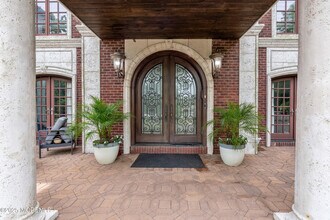 13 Valley Forge Rd in Eatontown, NJ - Building Photo - Building Photo