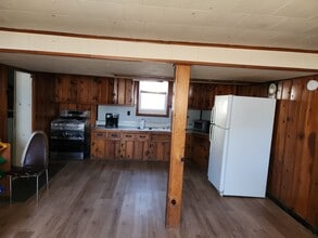 90 Rossiter Ave in Paterson, NJ - Building Photo - Building Photo