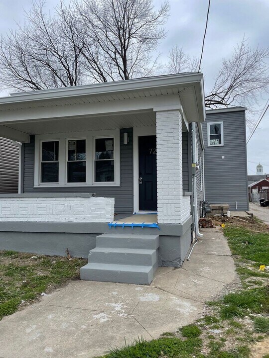 729 Camp St in Louisville, KY - Building Photo