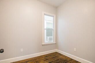 344 Saratoga St, Unit 3 in Boston, MA - Building Photo - Building Photo