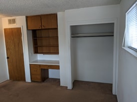 8912 Bellehaven Ave NE