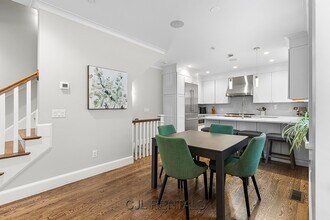 119 Highland Ave in Somerville, MA - Foto de edificio - Building Photo