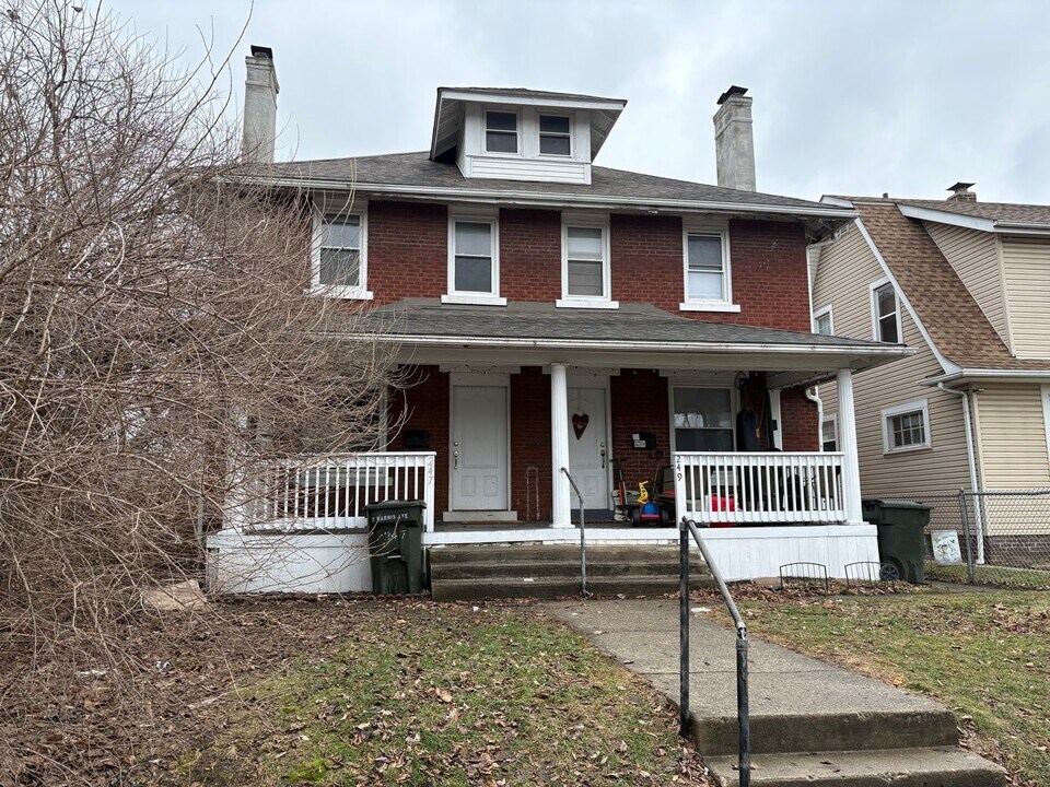 247-249-249 N Harris Ave in Columbus, OH - Building Photo