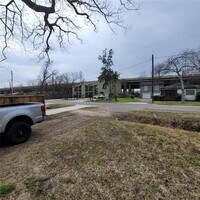 6810 Bleker St photo'