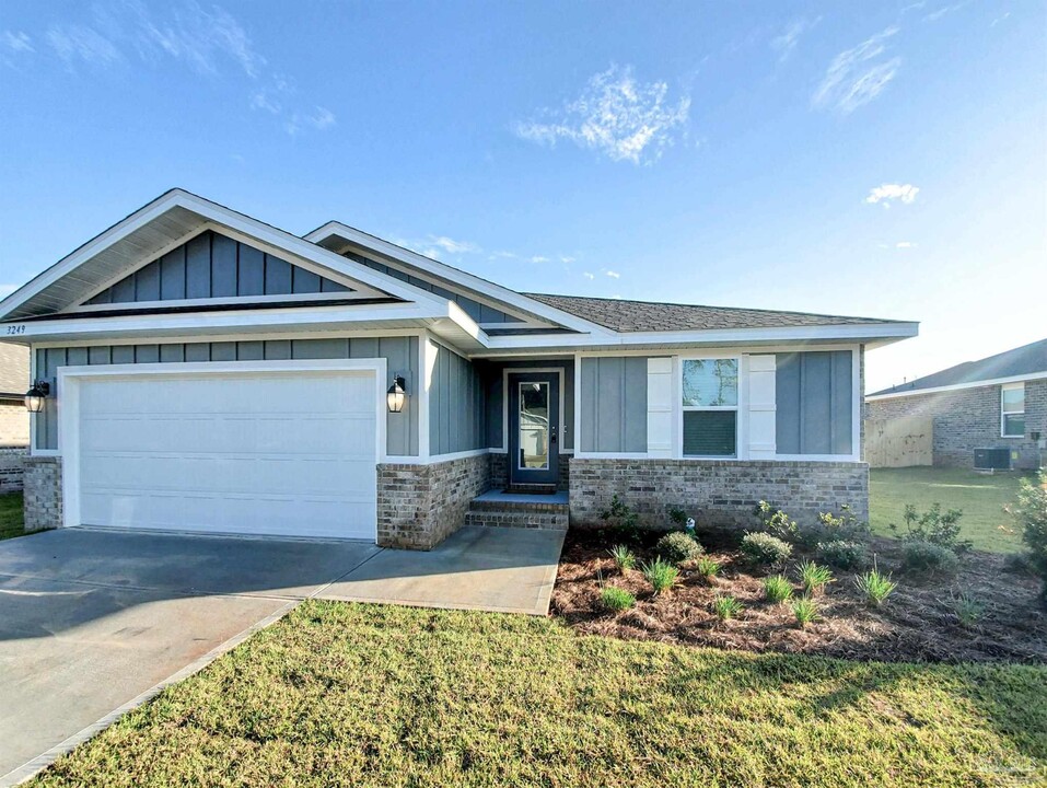 3249 Margaret Olivia Dr in Cantonment, FL - Building Photo