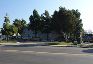 Villa Hermosa in Chula Vista, CA - Building Photo - Building Photo