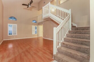 9323 Hidden Water Cir in Riverview, FL - Building Photo - Building Photo