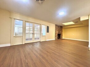 3816 San Joaquin Ave in Las Vegas, NV - Building Photo - Building Photo