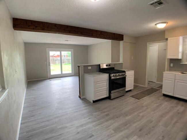 property at 6812 S Land Ave