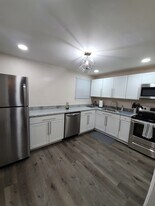 238 E 7th St, Unit 3 in Jacksonville, FL - Building Photo