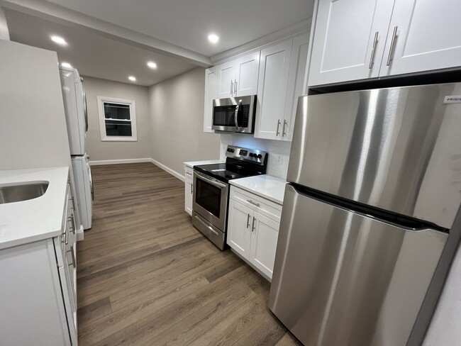 2035 Henry St in North Bellmore, NY - Building Photo - Building Photo