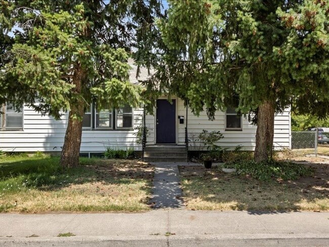 1306 Putnam St in Richland, WA - Building Photo - Building Photo