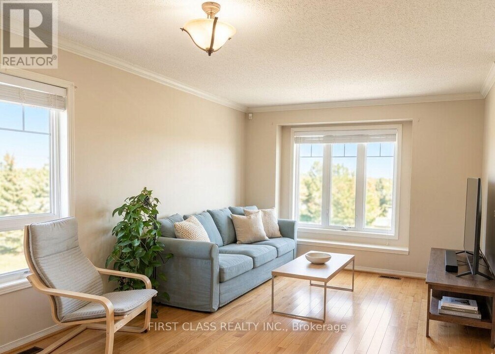 157 Selkirk Dr in Richmond Hill, ON - Building Photo