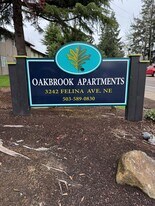 Oakbrook Inn in Salem, OR - Building Photo