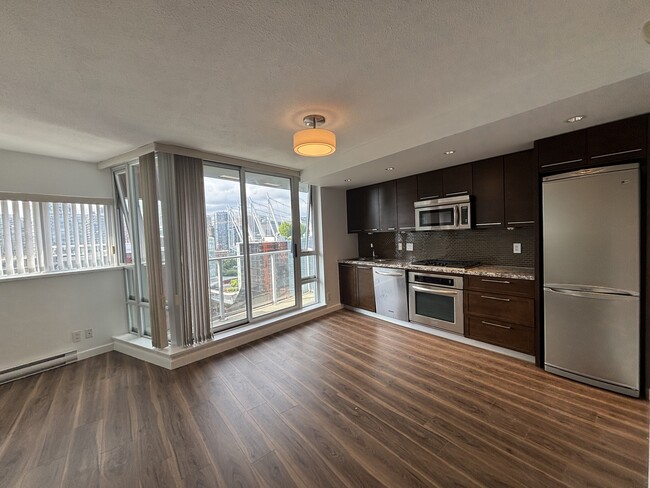 918 Cooperage Way in Vancouver, BC - Building Photo - Building Photo
