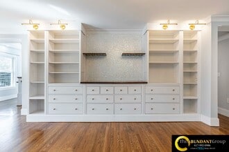 66 Calvary St, Unit A in Waltham, MA - Foto de edificio - Building Photo
