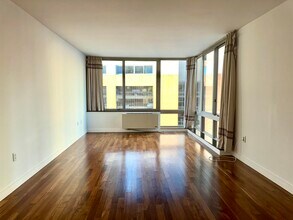 25 Hudson St in Jersey City, NJ - Building Photo - Building Photo