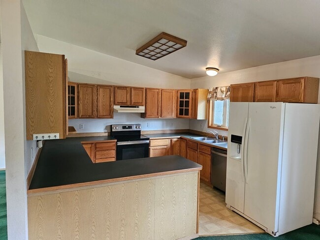 3074 Timberbrook Dr in North Pole, AK - Building Photo - Building Photo
