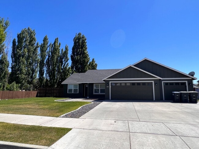 property at 1501 Megan Dr