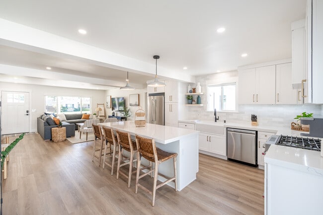 property at 1724 S Horne St