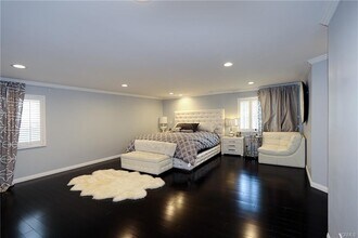 16513 Moorpark St in Los Angeles, CA - Building Photo - Building Photo