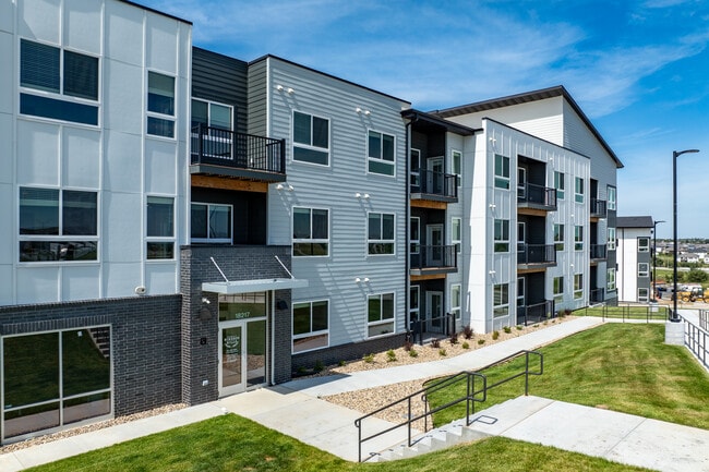 Windsor Hills in Omaha, NE - Foto de edificio - Building Photo