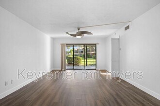 15456 Admiralty Cir in North Fort Myers, FL - Building Photo - Building Photo