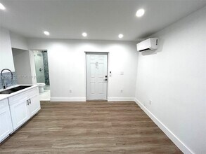 15001 Leisure Dr in Homestead, FL - Building Photo - Building Photo