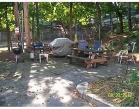 42 Dean Rd in Brookline, MA - Building Photo - Building Photo