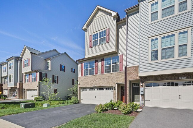 7874 Mine Run Rd in Hanover, MD - Building Photo - Building Photo