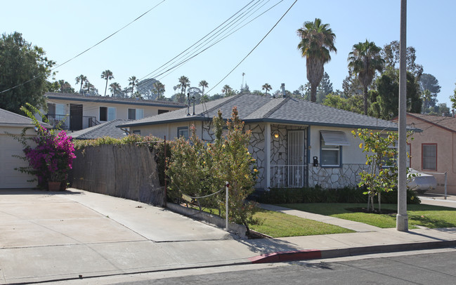 4869 Pine St in La Mesa, CA - Building Photo - Building Photo