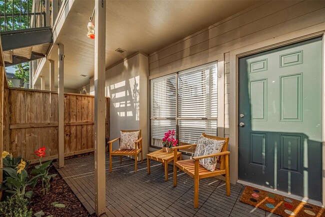 property at 1100 Augusta Dr