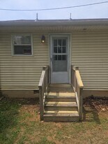 1811 Jerome St SE, Unit A in Roanoke, VA - Building Photo
