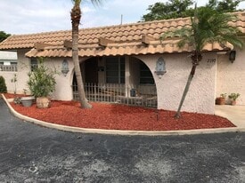 2192 NE 5th Cir in Boca Raton, FL - Building Photo