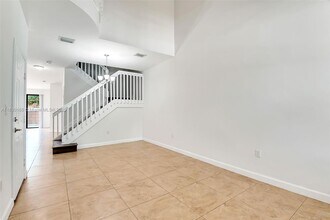 5840 NW 104th Path in Medley, FL - Building Photo - Building Photo