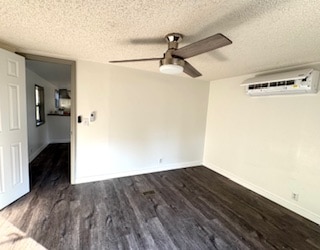 10459 CR 287 in Clarksville, FL - Foto de edificio - Building Photo