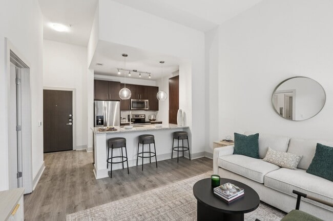 Everra Midtown Park in Dallas, TX - Building Photo - Building Photo