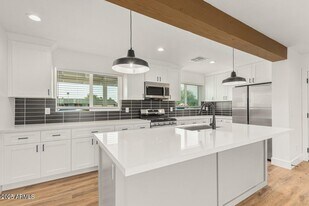 3016 E Turney Ave in Phoenix, AZ - Building Photo