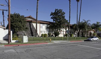 La Habra Palms Apartments