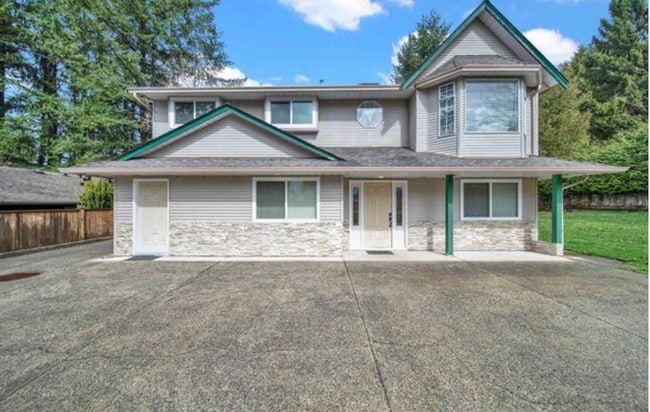 21209 Dewdney Trunk Rd in Maple Ridge, BC - Building Photo - Building Photo