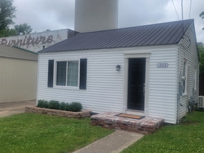 1303 Walnut St in Lawrenceville, IL - Building Photo - Building Photo