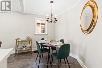 107 Parklea Dr in Toronto, ON - Building Photo - Building Photo