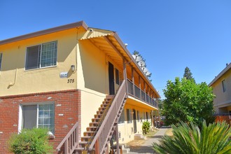 375 El Camino Ave in Sacramento, CA - Building Photo - Building Photo