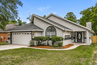 6065 Winding Bridge Dr in Jacksonville, FL - Building Photo - Building Photo