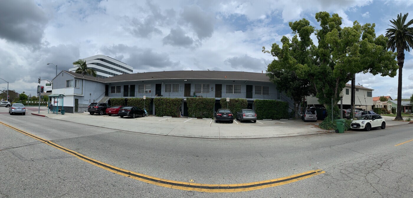 10054 Culver Blvd, Unit 2nd Floor in Culver City, CA - Building Photo